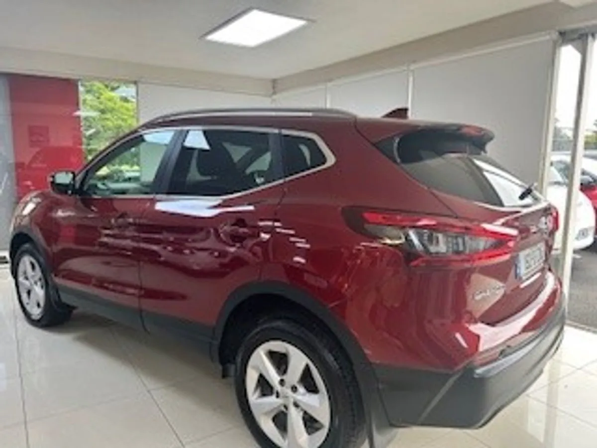 Nissan QASHQAI SV 1.3i - Image 4