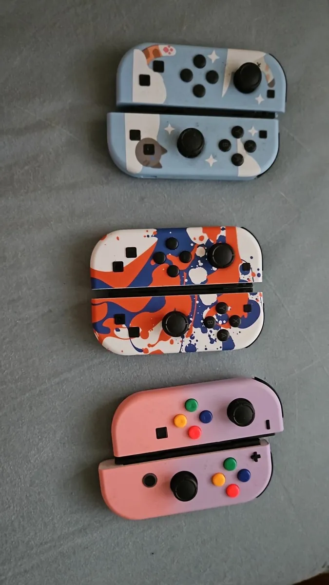 Gaming controllers