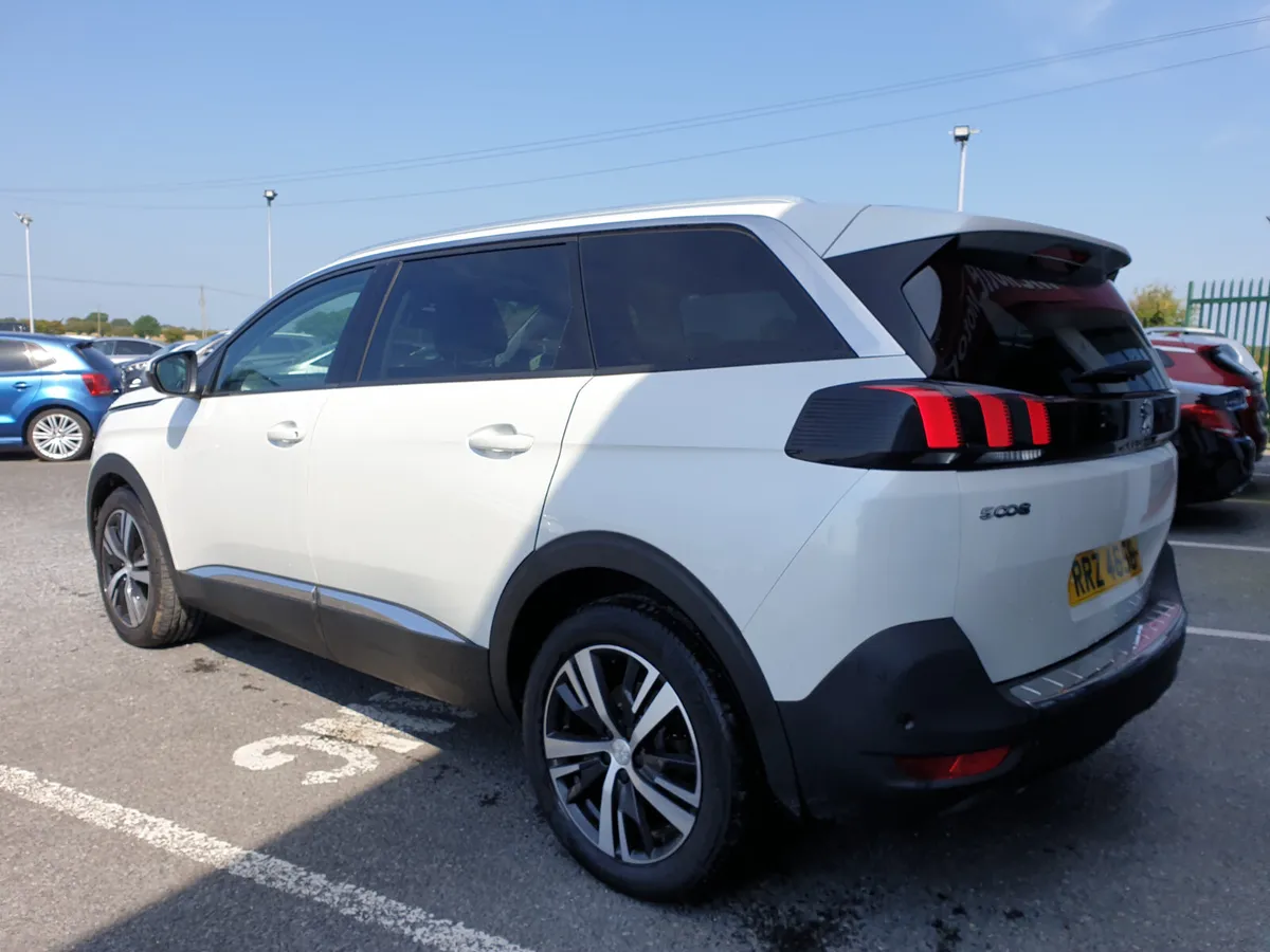 Peugeot 5008 1.5HDI ALLURE 7 SEATER - Image 4