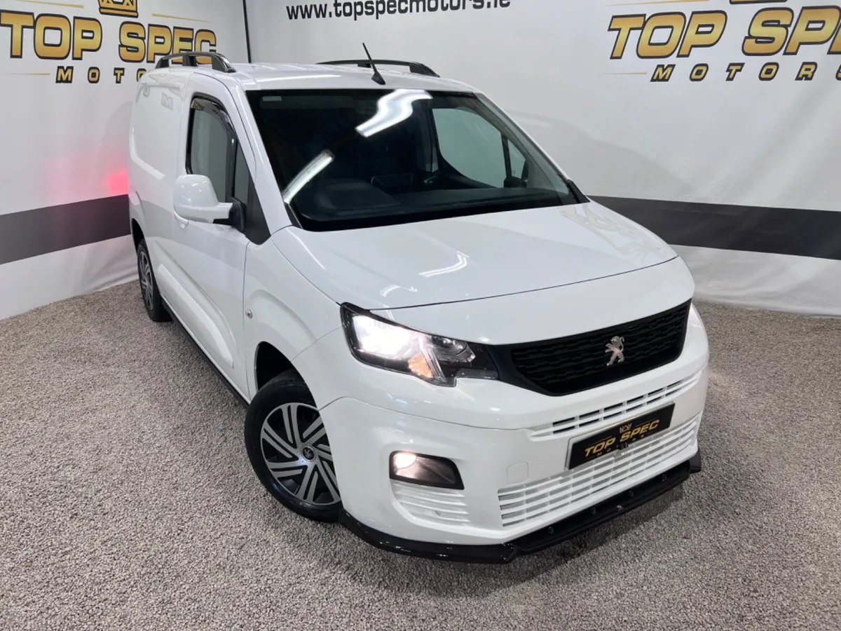 ☘️2019 Peugeot partner NEW MODEL 1.6Hdi 3 Seater p - Image 2