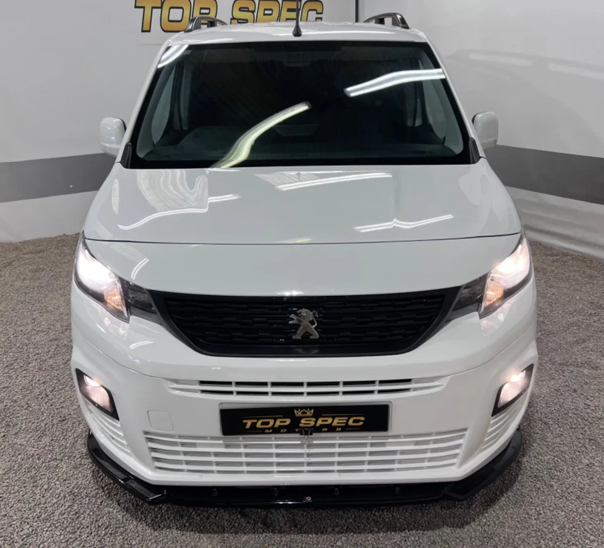 ☘️2019 Peugeot partner NEW MODEL 1.6Hdi 3 Seater p - Image 4