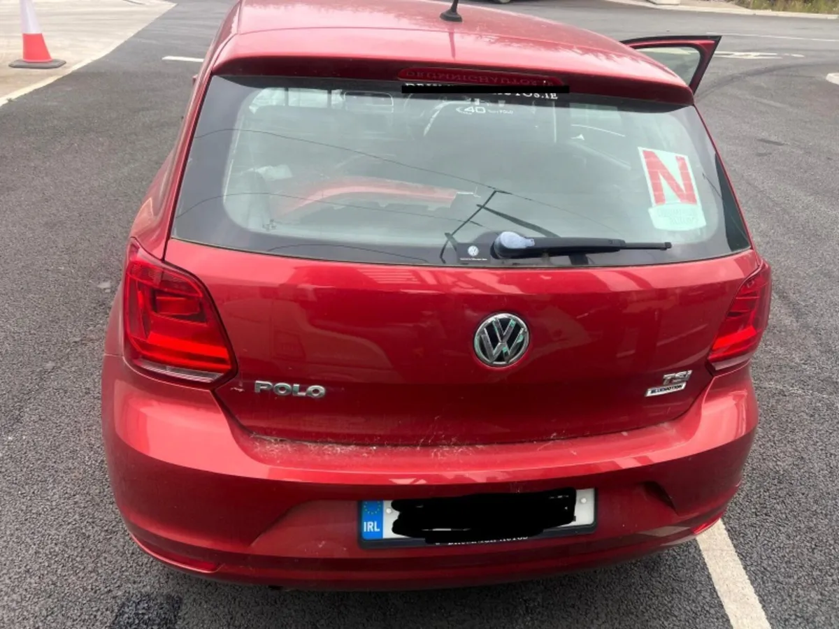 15 VOLKSWAGEN POLO AUTO BREAKING - Image 3