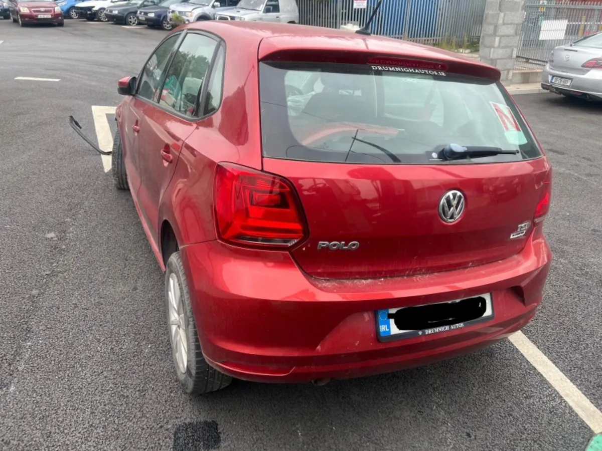 15 VOLKSWAGEN POLO AUTO BREAKING - Image 4