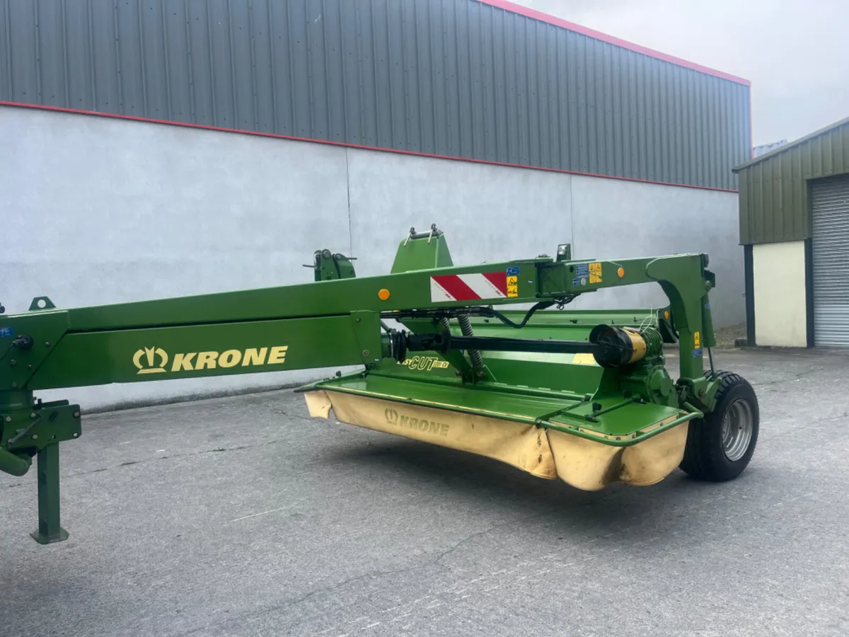 Krone trailed mower - Image 2