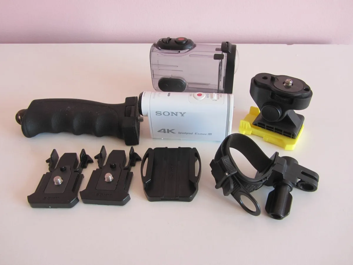 Sony FDR-X1000 4K Action Camera +64 gb sd card - Image 2