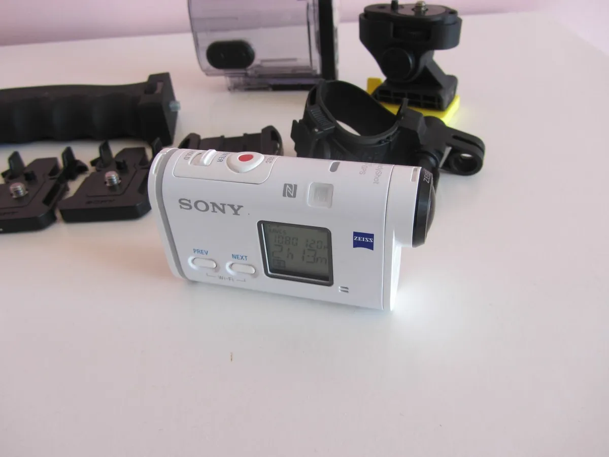 Sony FDR-X1000 4K Action Camera +64 gb sd card - Image 3