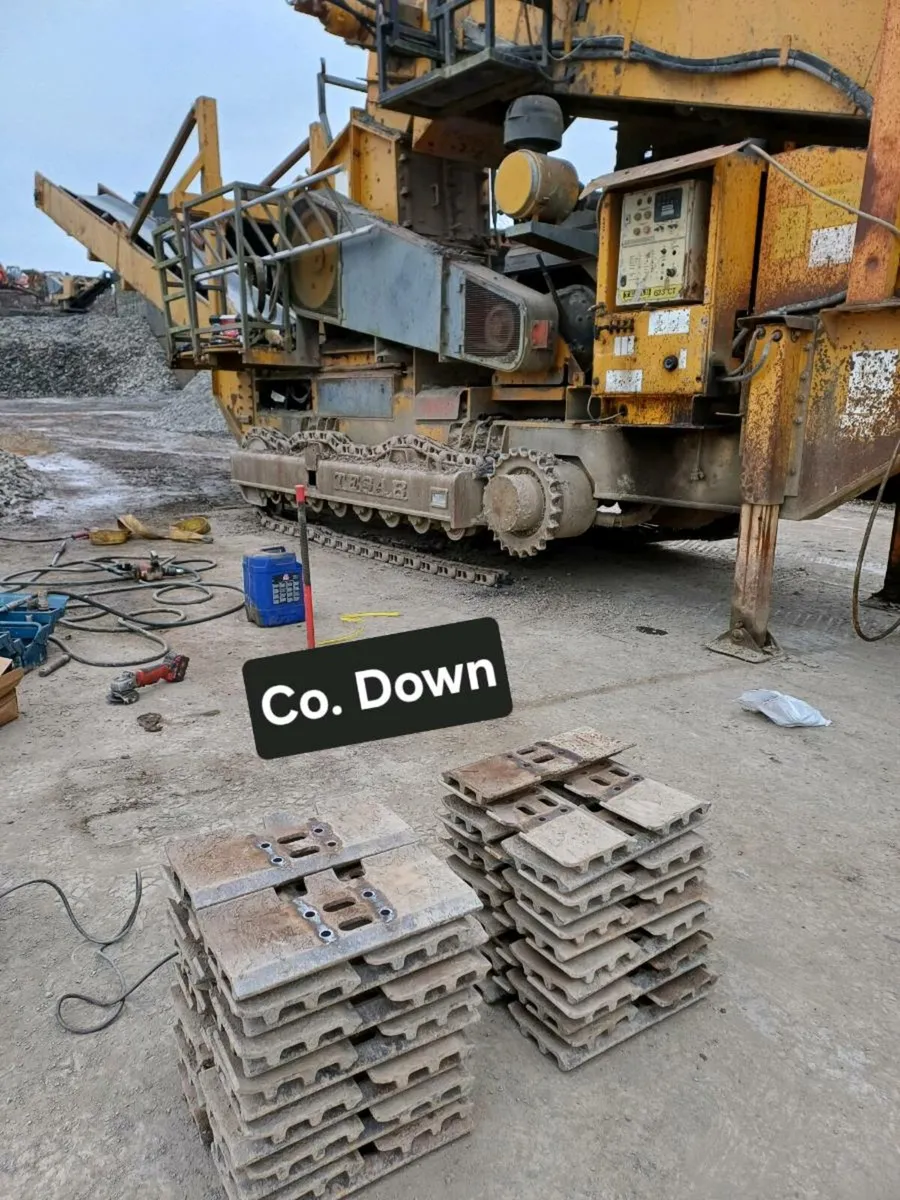 ONSITE UNDERCARRIAGE FITTING - Image 2