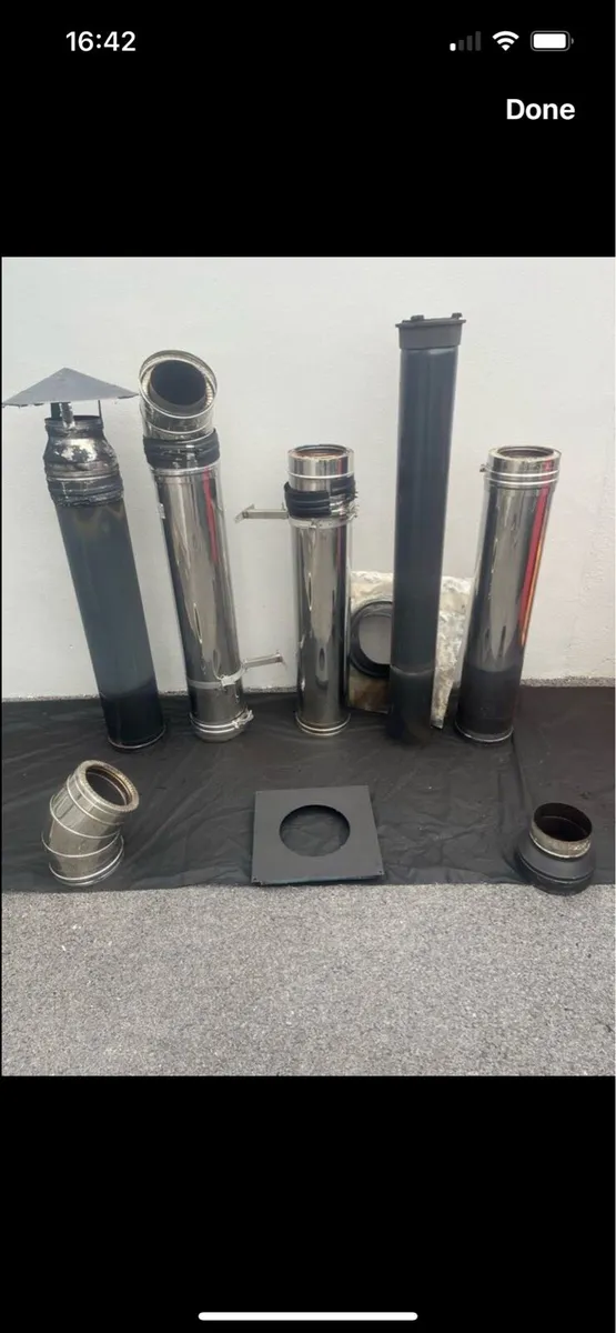 Henley Stove with log box, all pipes and fittings for sale in Co. Cork for €750 on DoneDeal