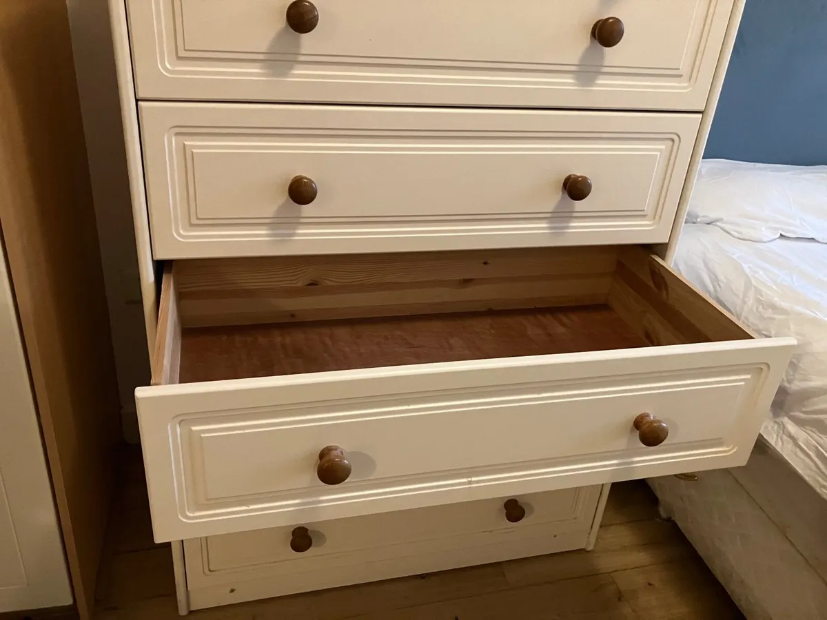 Chest of drawers for sale in Co. Dublin for €30 on DoneDeal