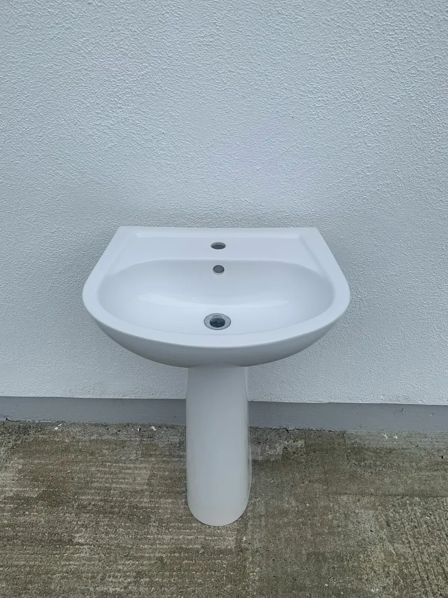 Ceramic Sink with Pedestal - Image 4