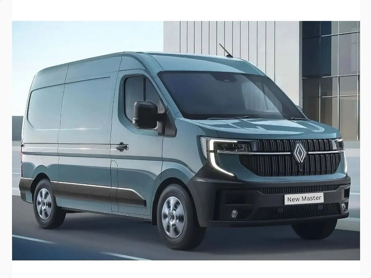 Renault Master Start FWD Van Lm35 Blue dCi 170 Au - Image 1