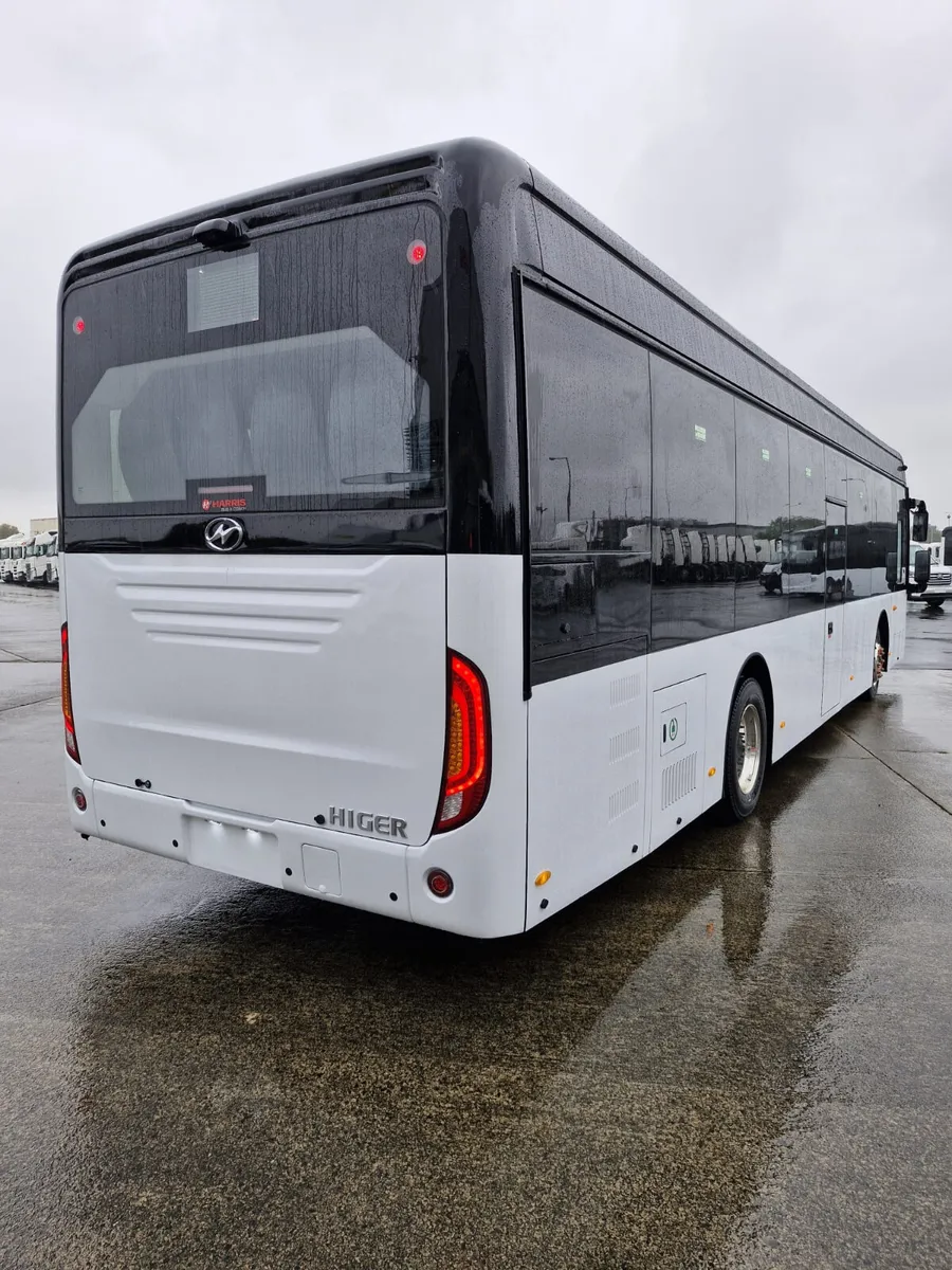 Higer Azure 46 Seat Low Floor Electric Bus - Image 4