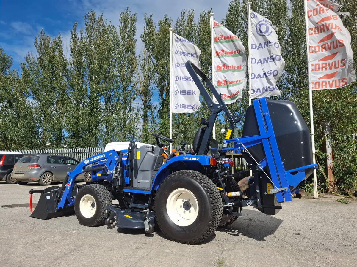 ISEKI TM 3267 Compact Tractor - Image 2