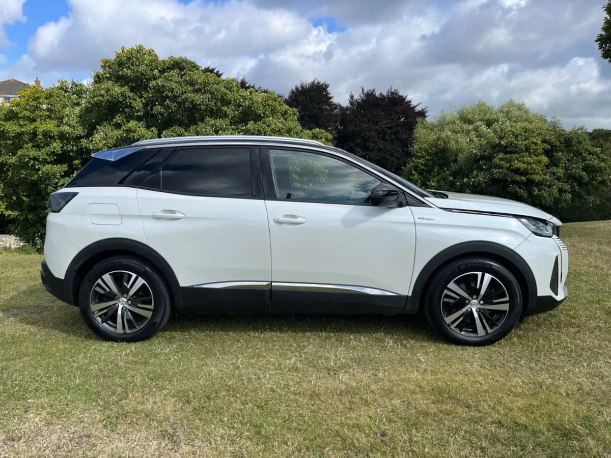 2021 Peugeot 3008 Allure 1.6 Petrol Plug in Hybrid - Image 4