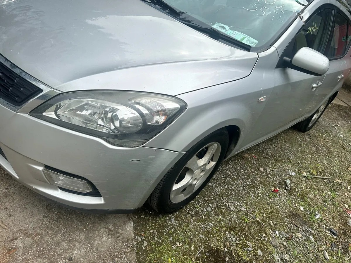 Kia ceed 2011 - Image 1