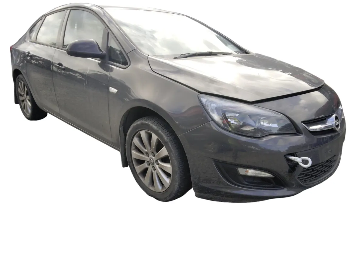 2014 OPEL ASTRA For Breaking/Dismantling - Image 1