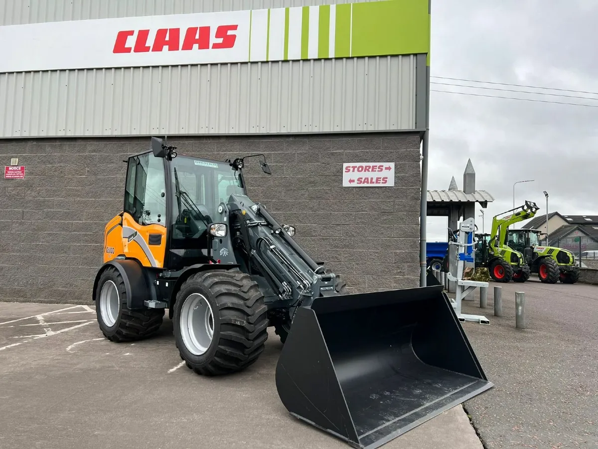 Giant 5000 Compact wheel loader - Image 4