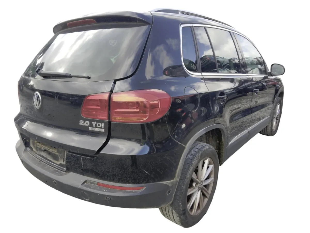 2011 VOLKSWAGEN TIGUAN For Breaking/Dismantling - Image 3