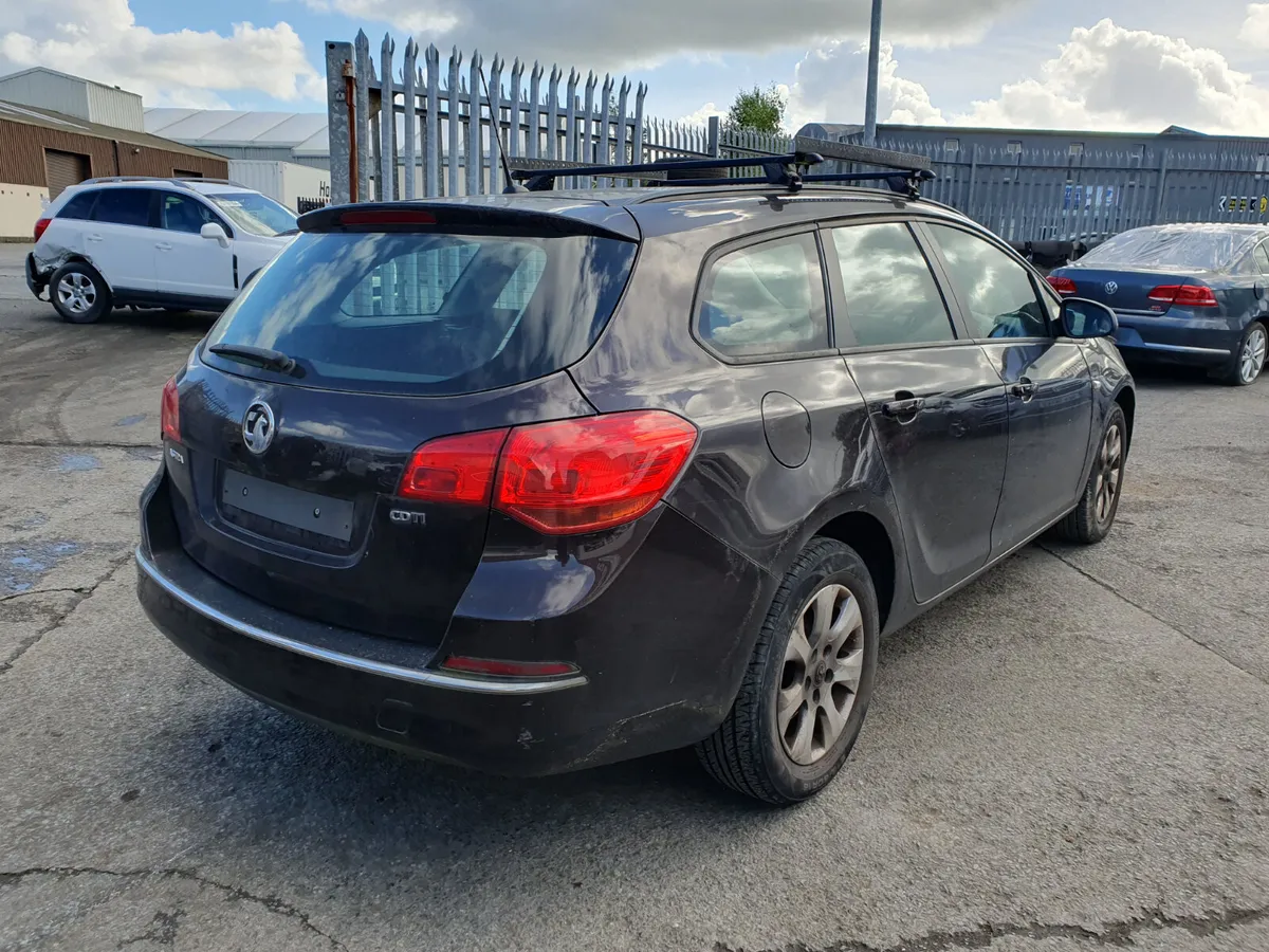 15 OPEL ASTRA 1.6 CDTI (B16DTH) FOR BREAKING - Image 4