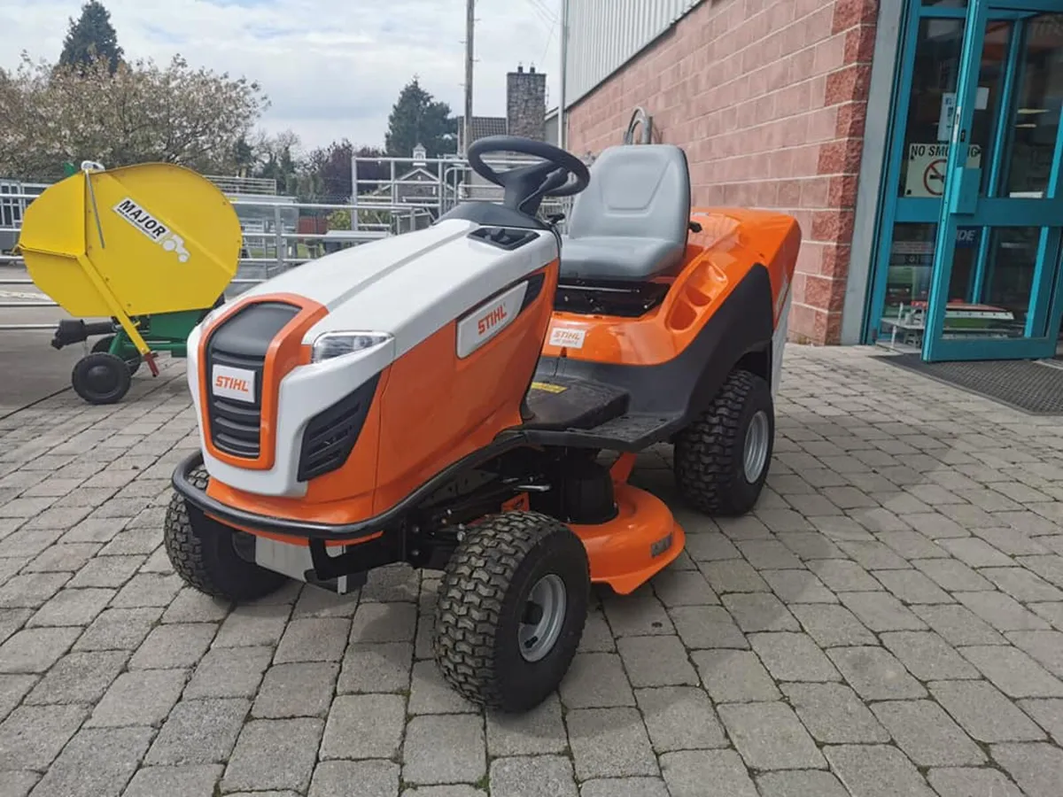 SALE PRICE - Stihl Ride-on Lawn Mower RT 5112 z.