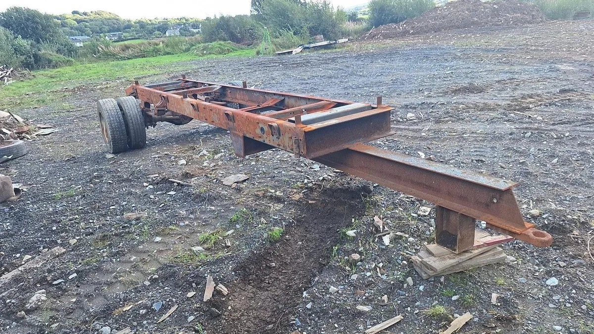 Trailer chassis - Image 1