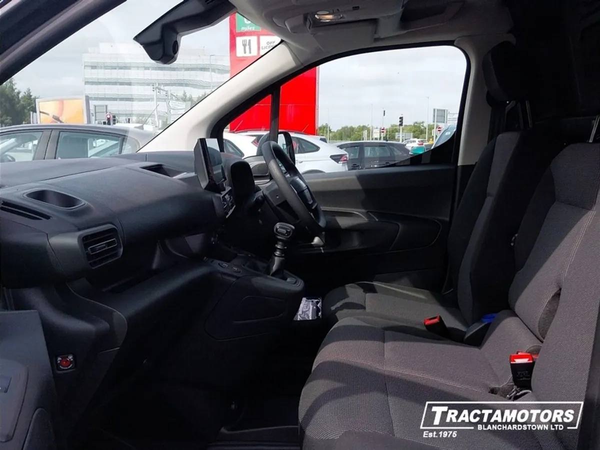 Fiat Doblo LWB - Image 4