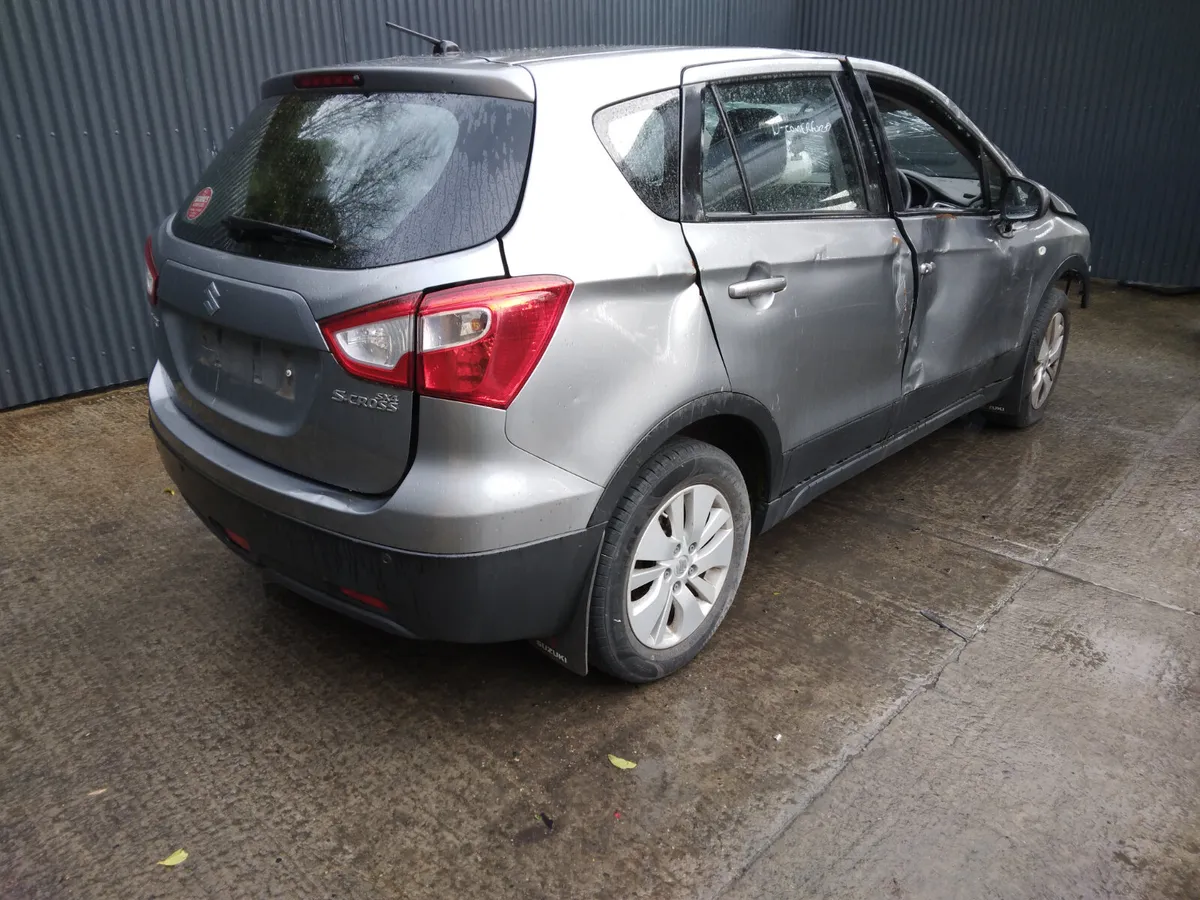 2015 Suzuki SX4 S-Cross Breaking/Dismantling - Image 4