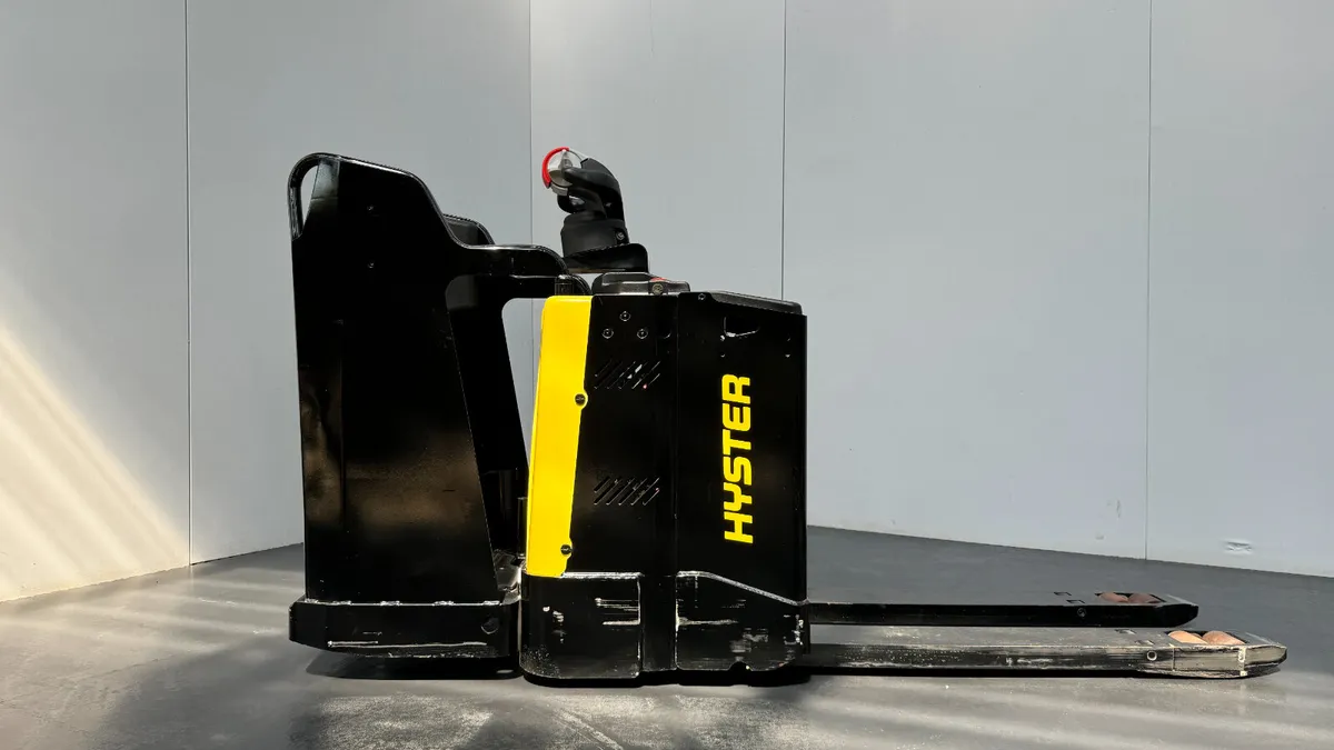 Hyster P2.0S 2.0T Powered Pallet Truck (#124) - Image 1