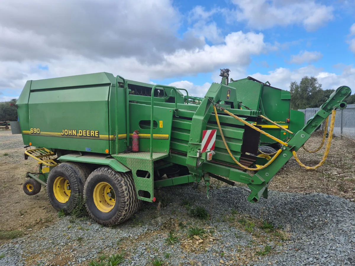 John Deere 690 - Image 3