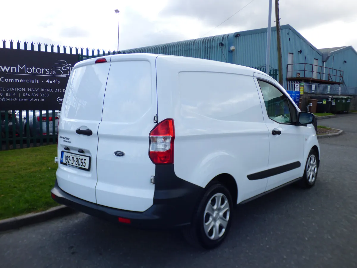 FORD TRANSIT COURIER 1.5 TDCI 6SP TREND - Image 3