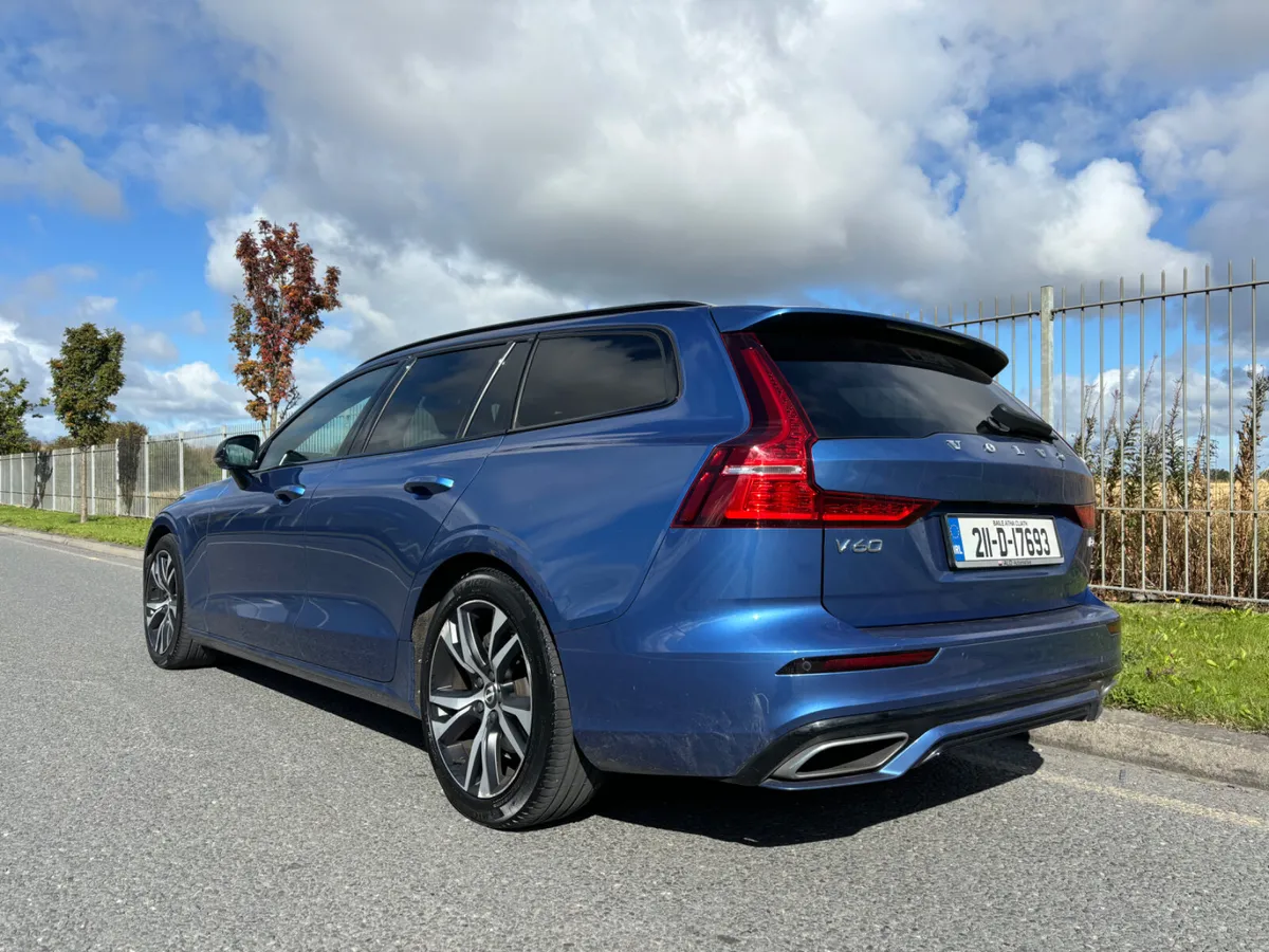 STUNNING 2021 VOLVO V60 B4 197BHP R DESIGN - Image 3