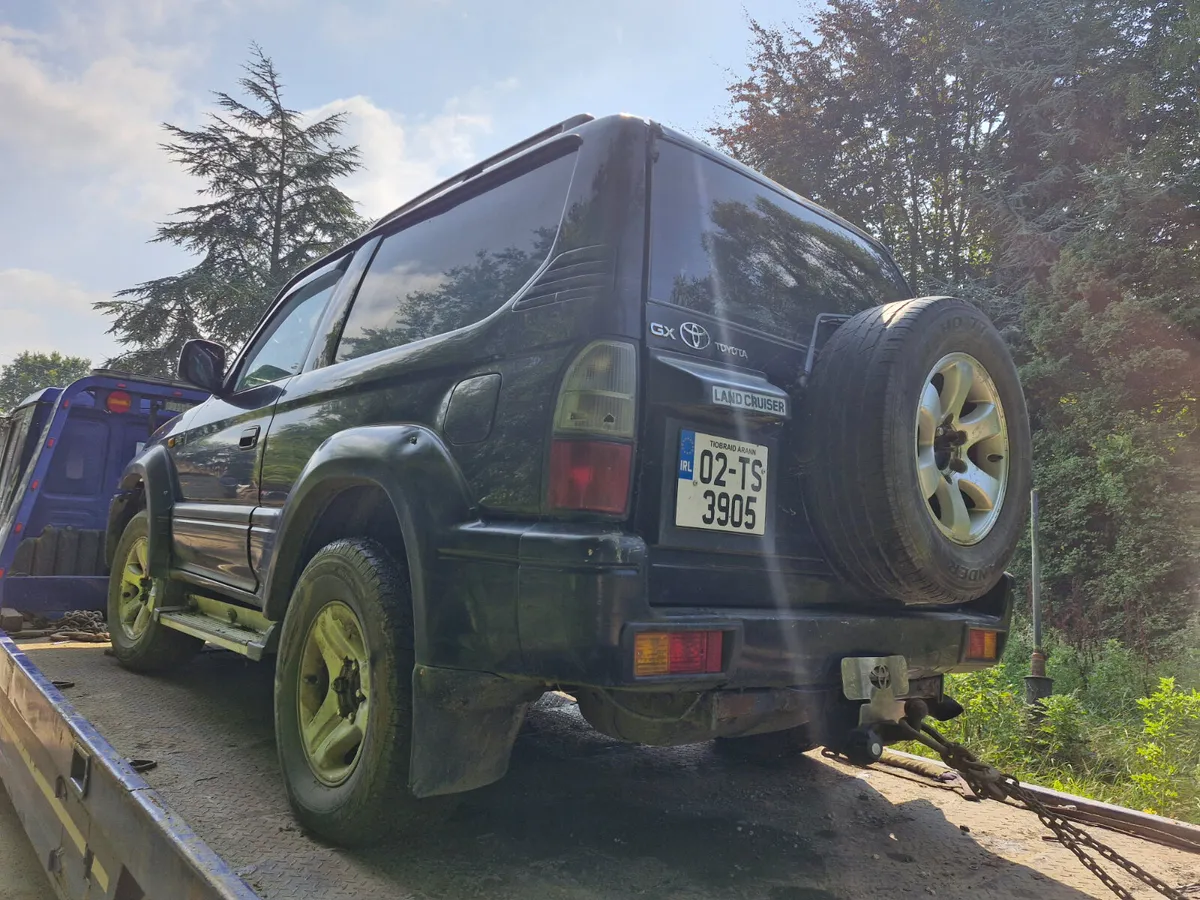 Toyota landcruiser 96 to 03 breaking for parts - Image 3