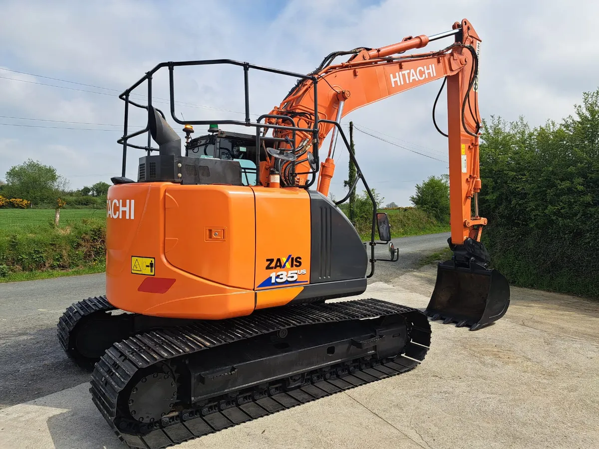 13 Ton with height restrictor for hire