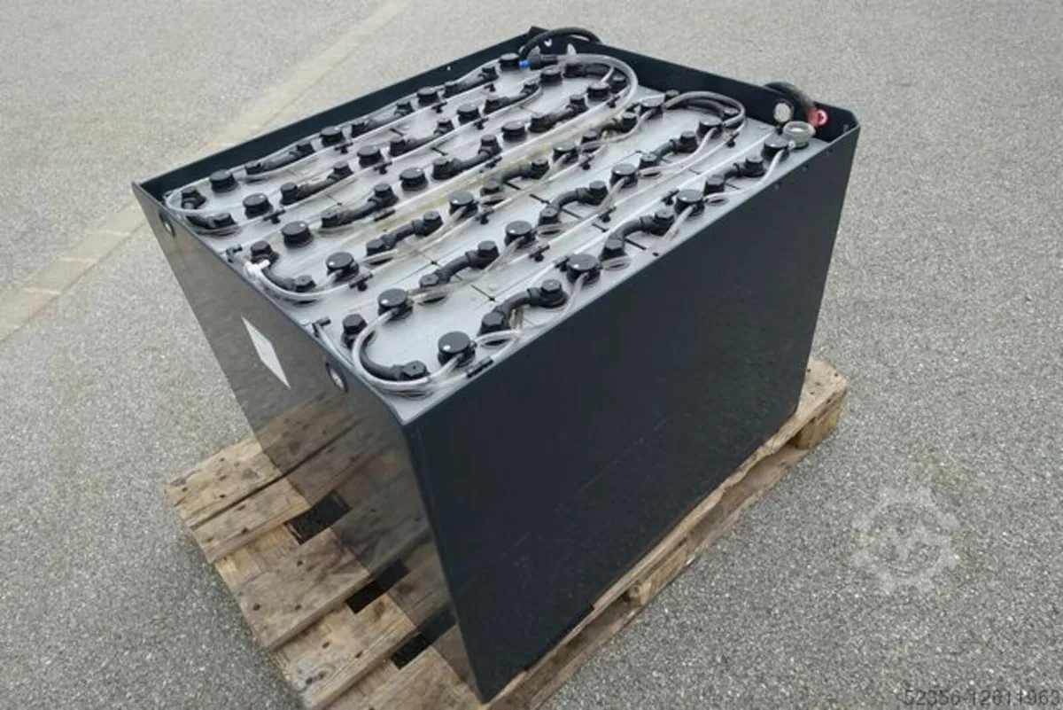 Forklift Batteries & Chargers - Image 4