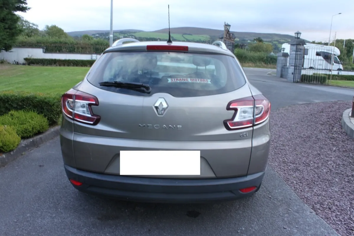 Renault Grand Megane 1.5 DCI Dynamique, 2012 - Image 2