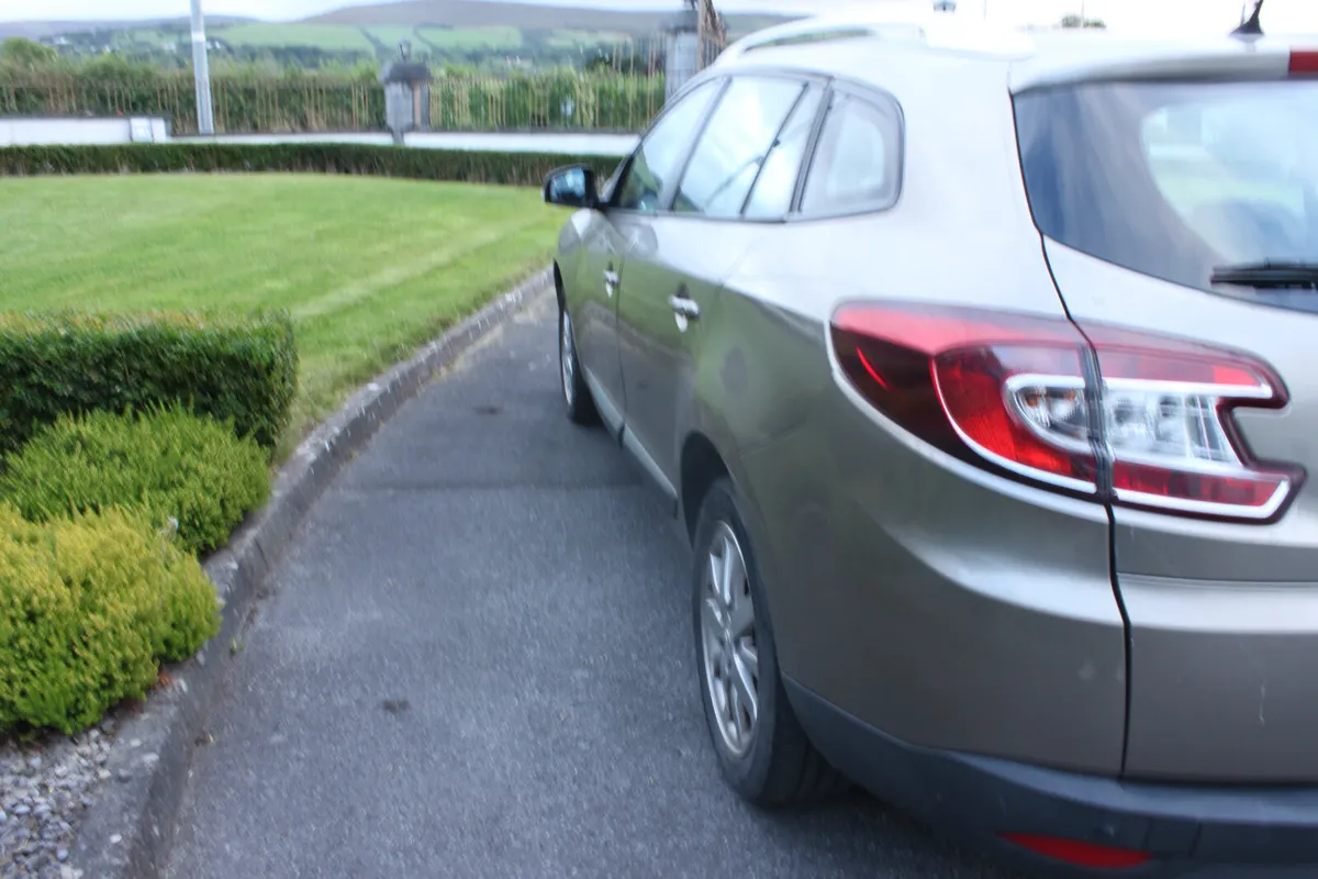 Renault Grand Megane 1.5 DCI Dynamique, 2012 - Image 4