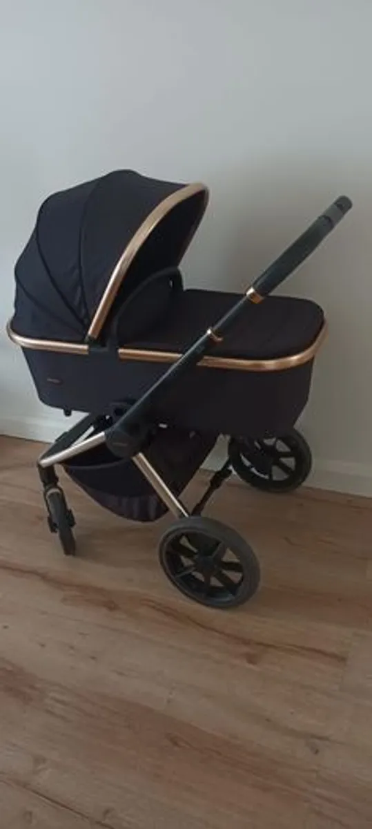 Zummi Travel system pram/stroller/car seat for sale in Co. Cavan for €