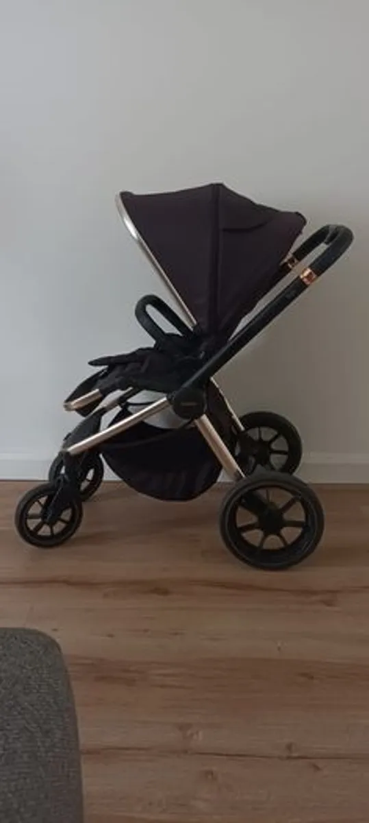 Zummi Travel system pram/stroller/car seat for sale in Co. Cavan for €
