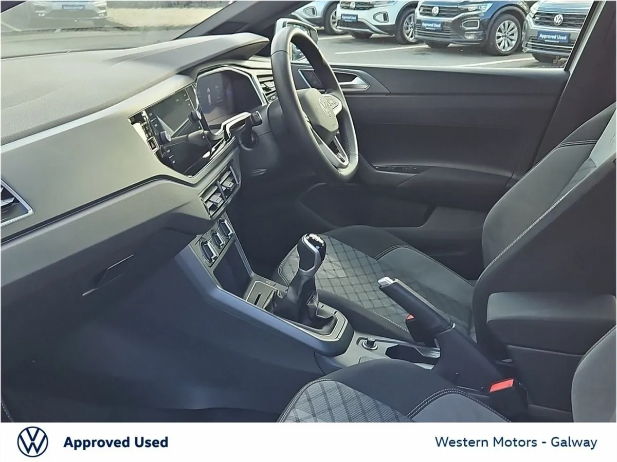 Volkswagen Polo R-line Polo With Alloy Wheels  Re - Image 4
