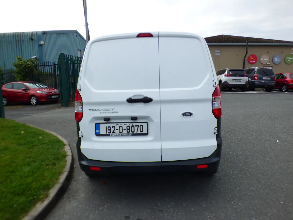 FORD TRANSIT COURIER 1.5 TDCI 6SP TREND - Image 4