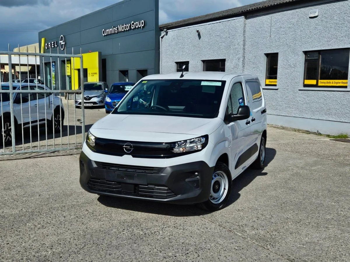 Opel Combo L1h1 Komfort 1.5 100PS 5 Year Warranty - Image 2