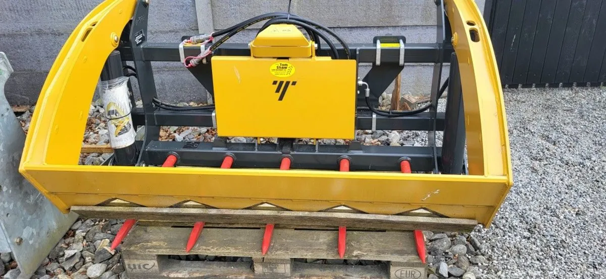 Tanco Bale Shear - Image 1