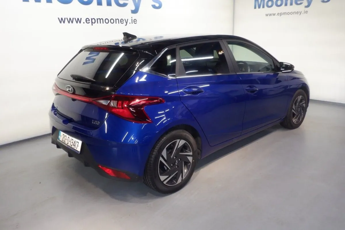 Hyundai i20 Launch Edition 1.2l Petrol Hatchback - Image 3