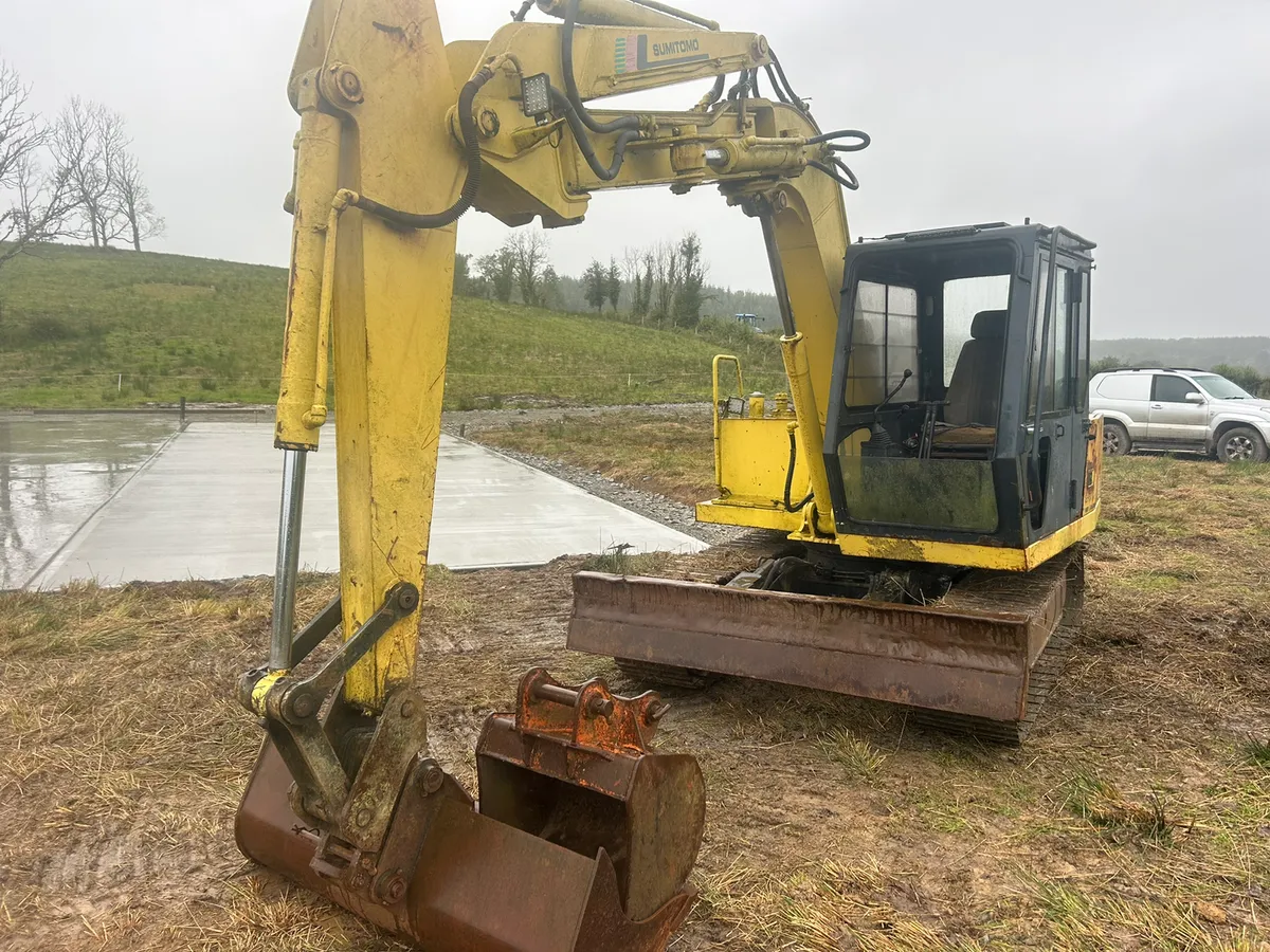 6ton digger - Image 2