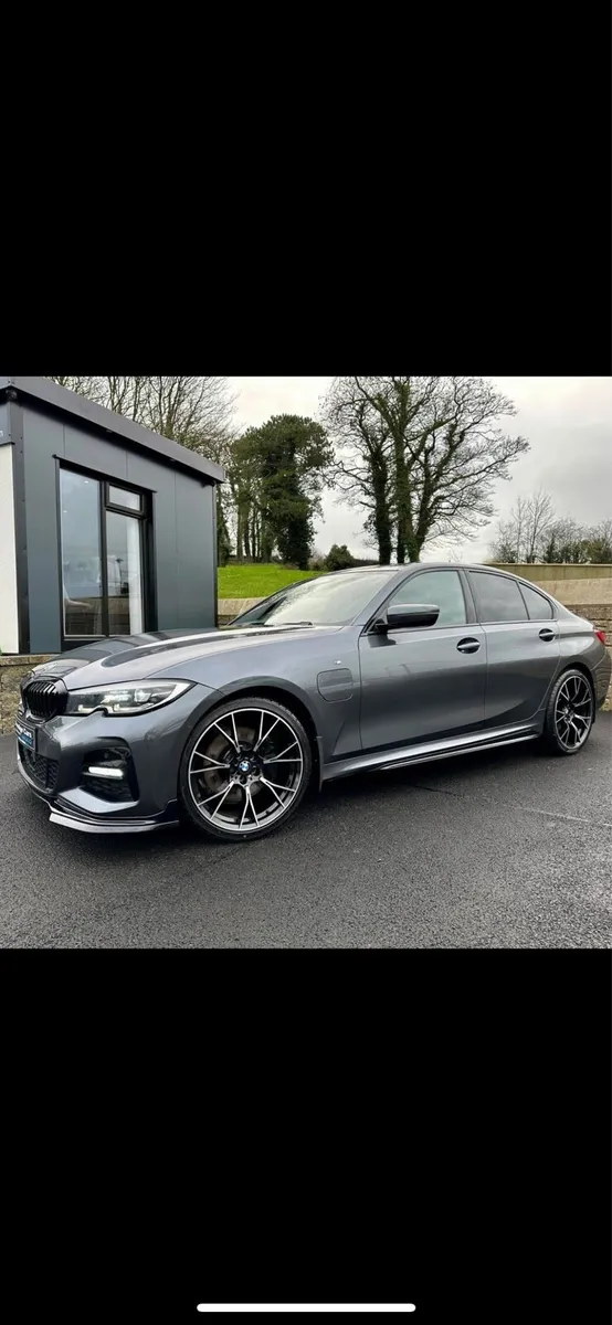 BMW 330 Msport petrol hybrid - Image 4