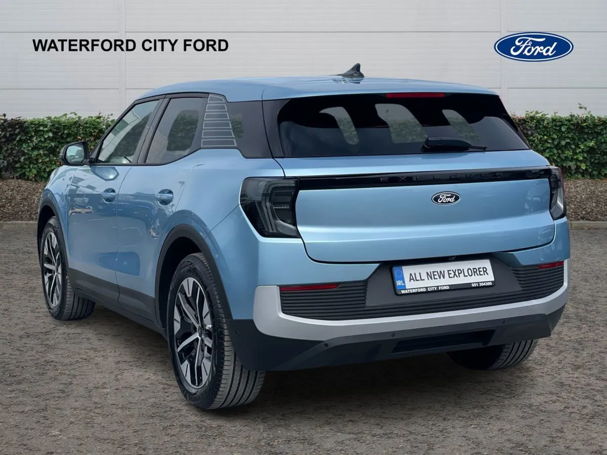 Ford Explorer Select 77kwh Extended Range 286PS R - Image 4