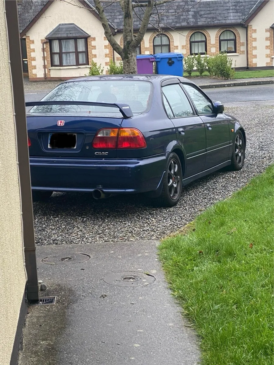 00 Honda civic - Image 1