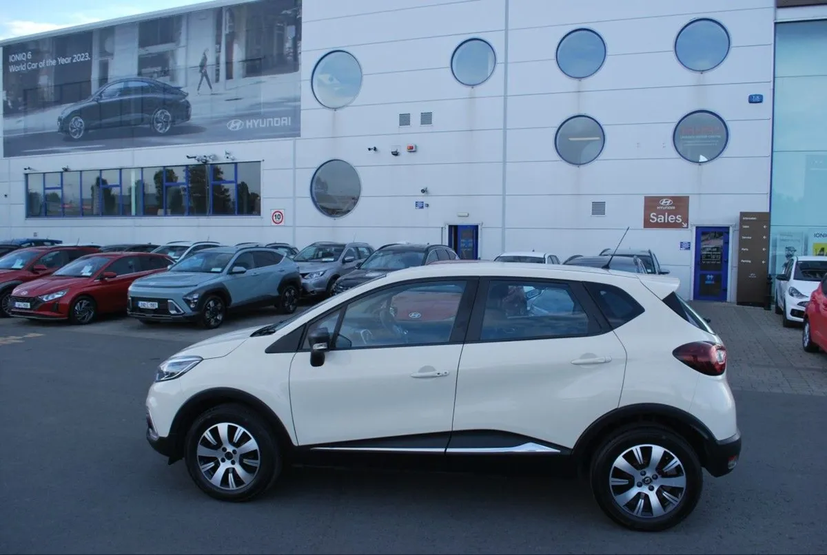 Renault Captur dCi 90 Expression - Image 2