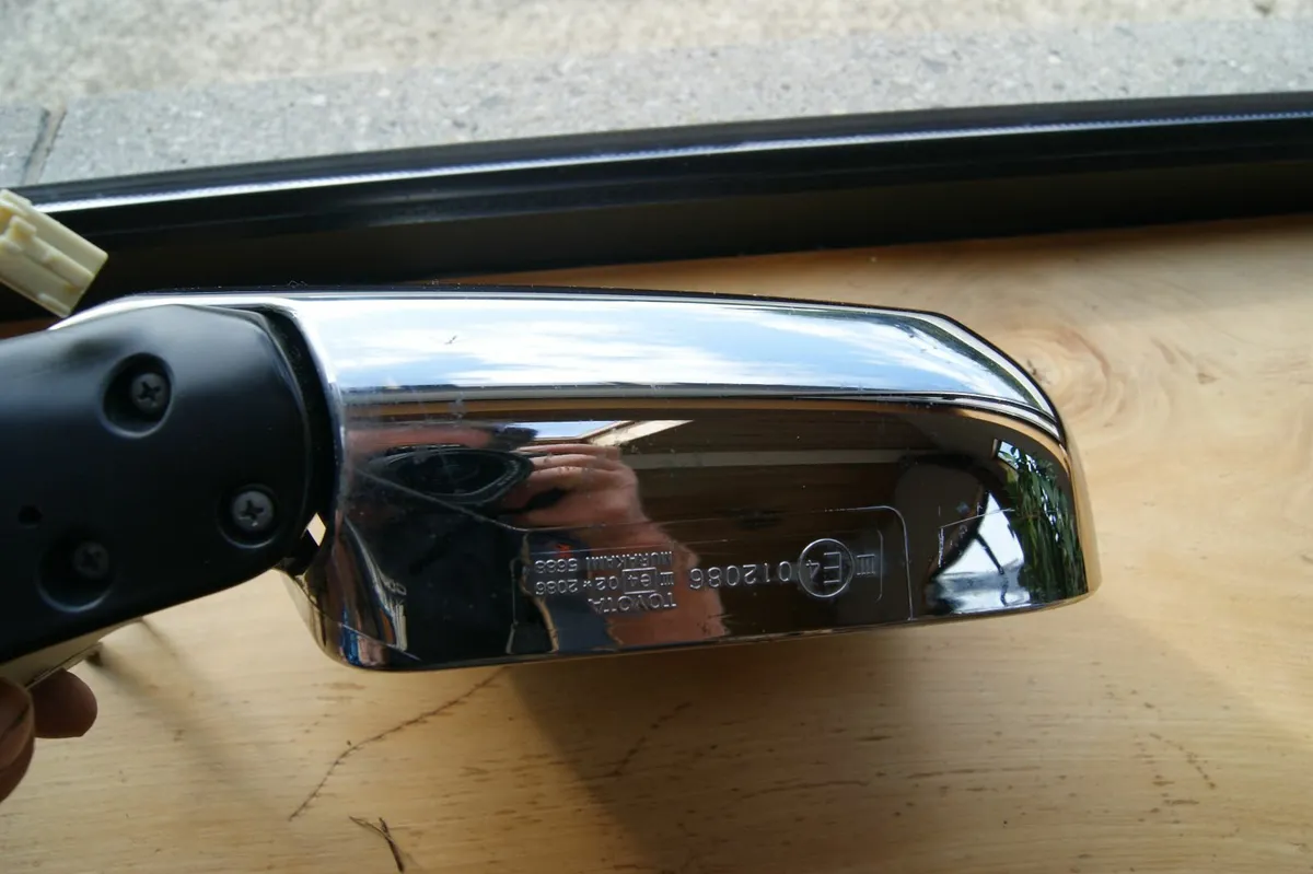 Pair of HILUX Electric mirrors - Image 2