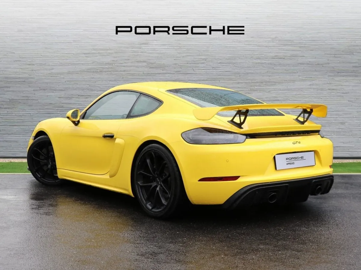 Porsche Cayman GT4 - Image 3